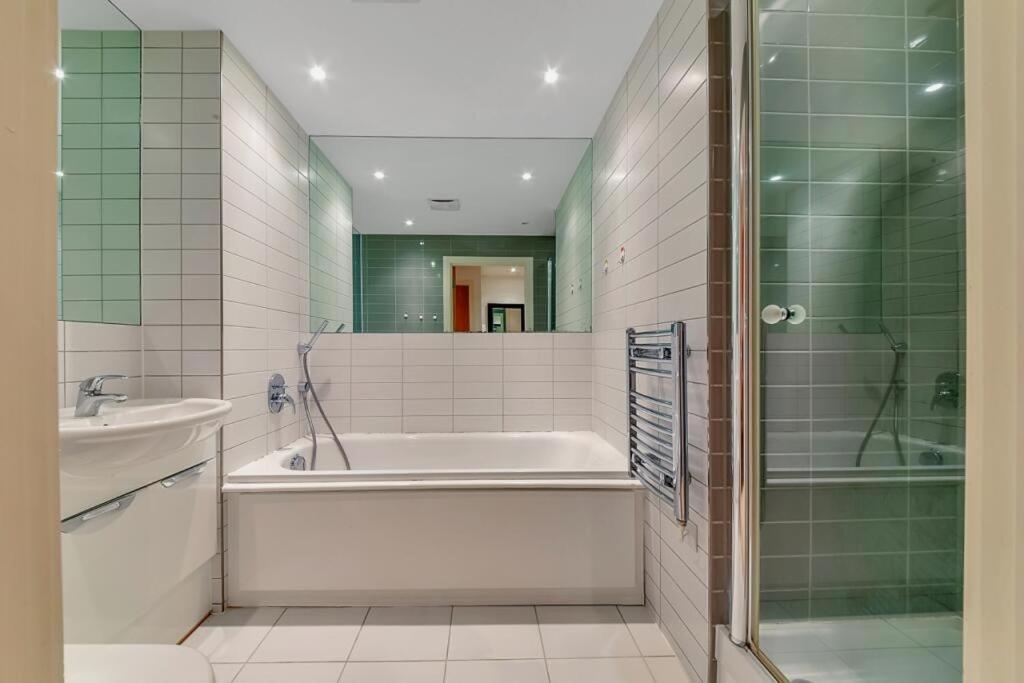 Cozycomfy Luxury Apartment London Kültér fotó